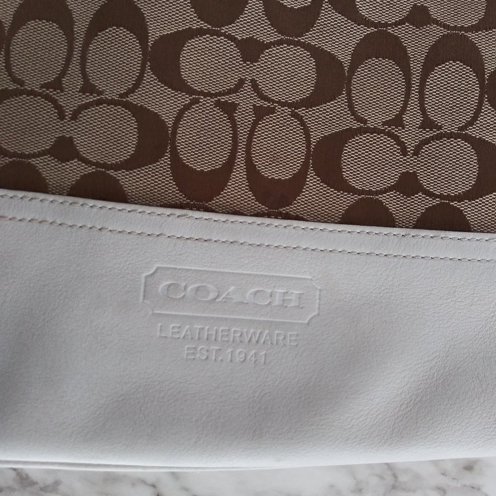 COACH tan/white shoulder bags - Picture 11 of 16